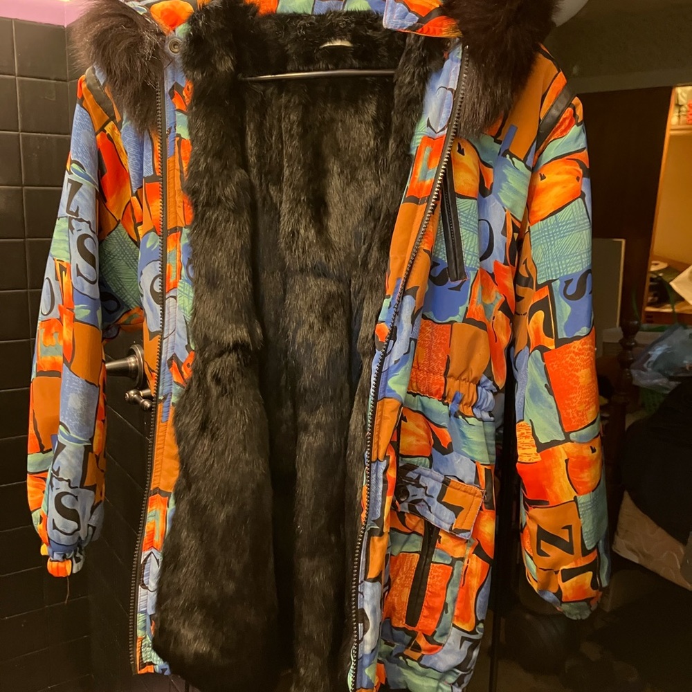 Removable hood faux fur jacket